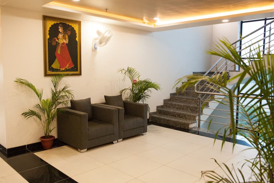Hotel RG Inn